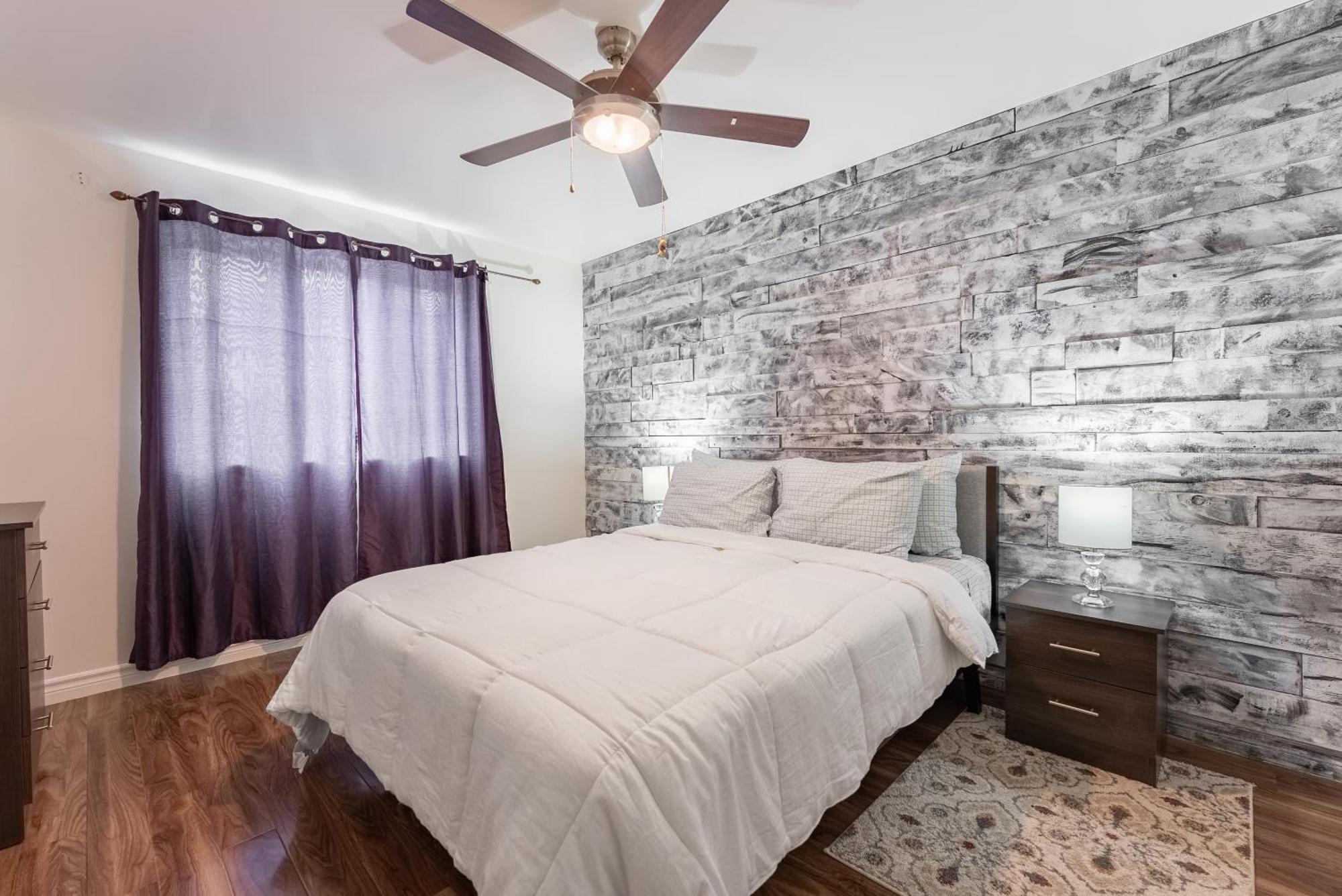 Comfortable Spacious House With Parking Brossard Exterior photo